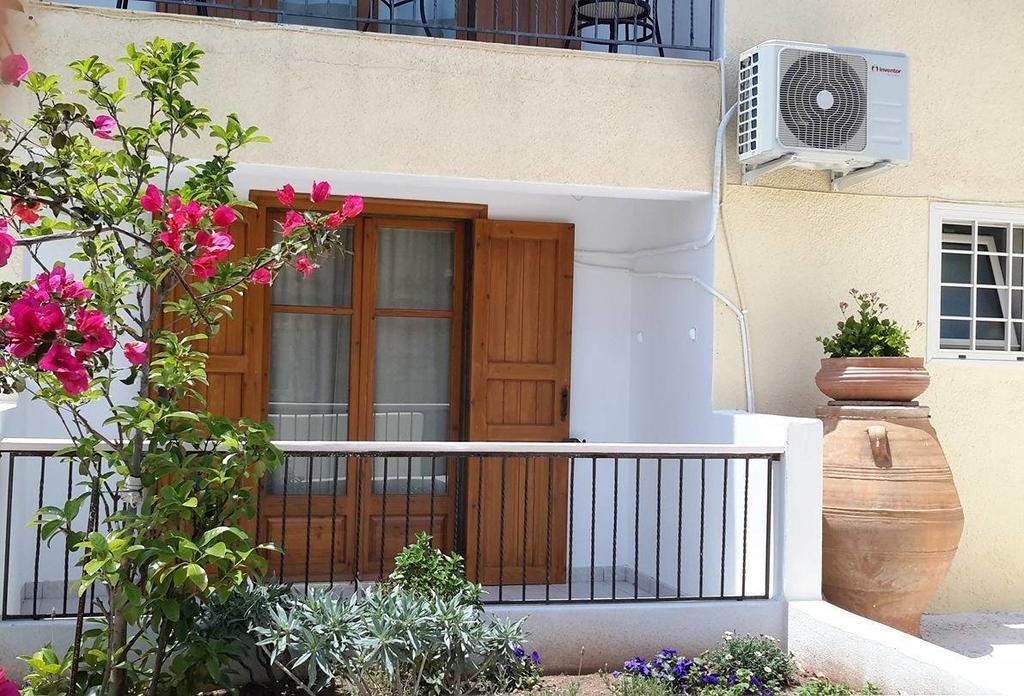 דירות פלקסטרון Granny'S House מראה חיצוני תמונה